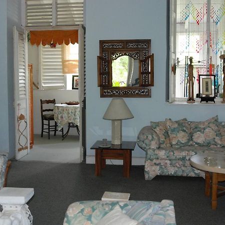 Charming Old World Apartment Bridgetown Ngoại thất bức ảnh